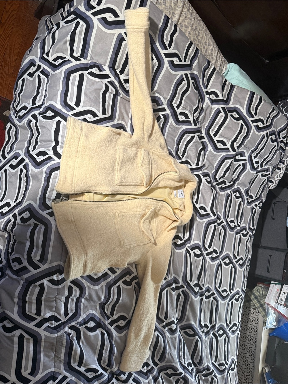 Zara Cream Lightweight Fleece Zip Jacket